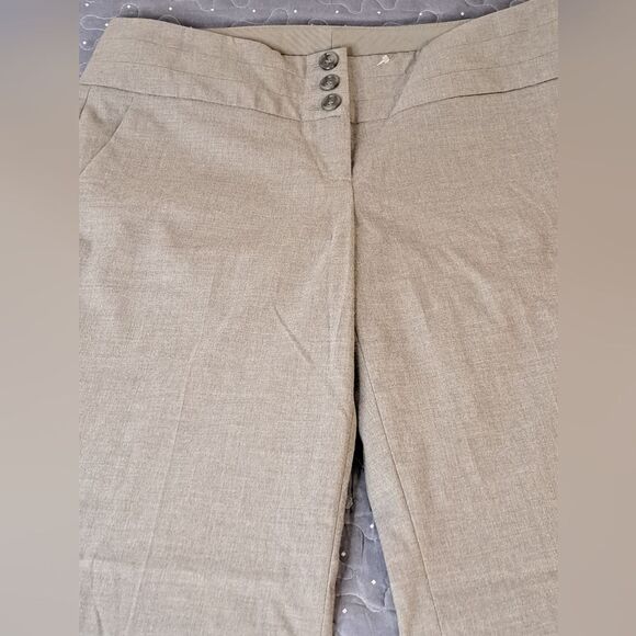 The Limited Drew fit pants size 10 short - Picture 2 of 5